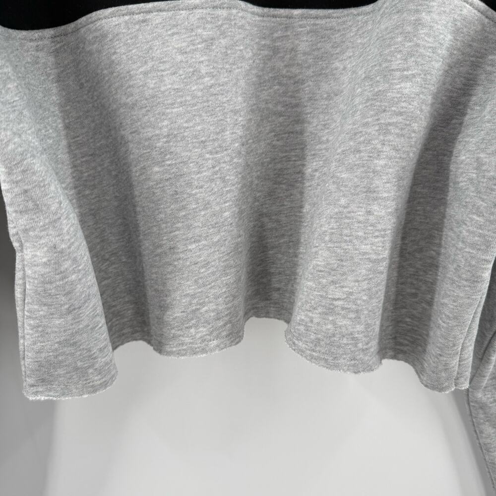 Color Block Cropped Hoodie - Picture 9 of 15
